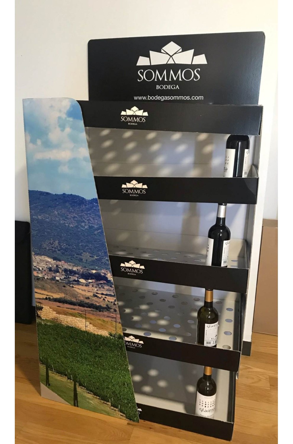 wine display Joven Wines / 280 bottles .