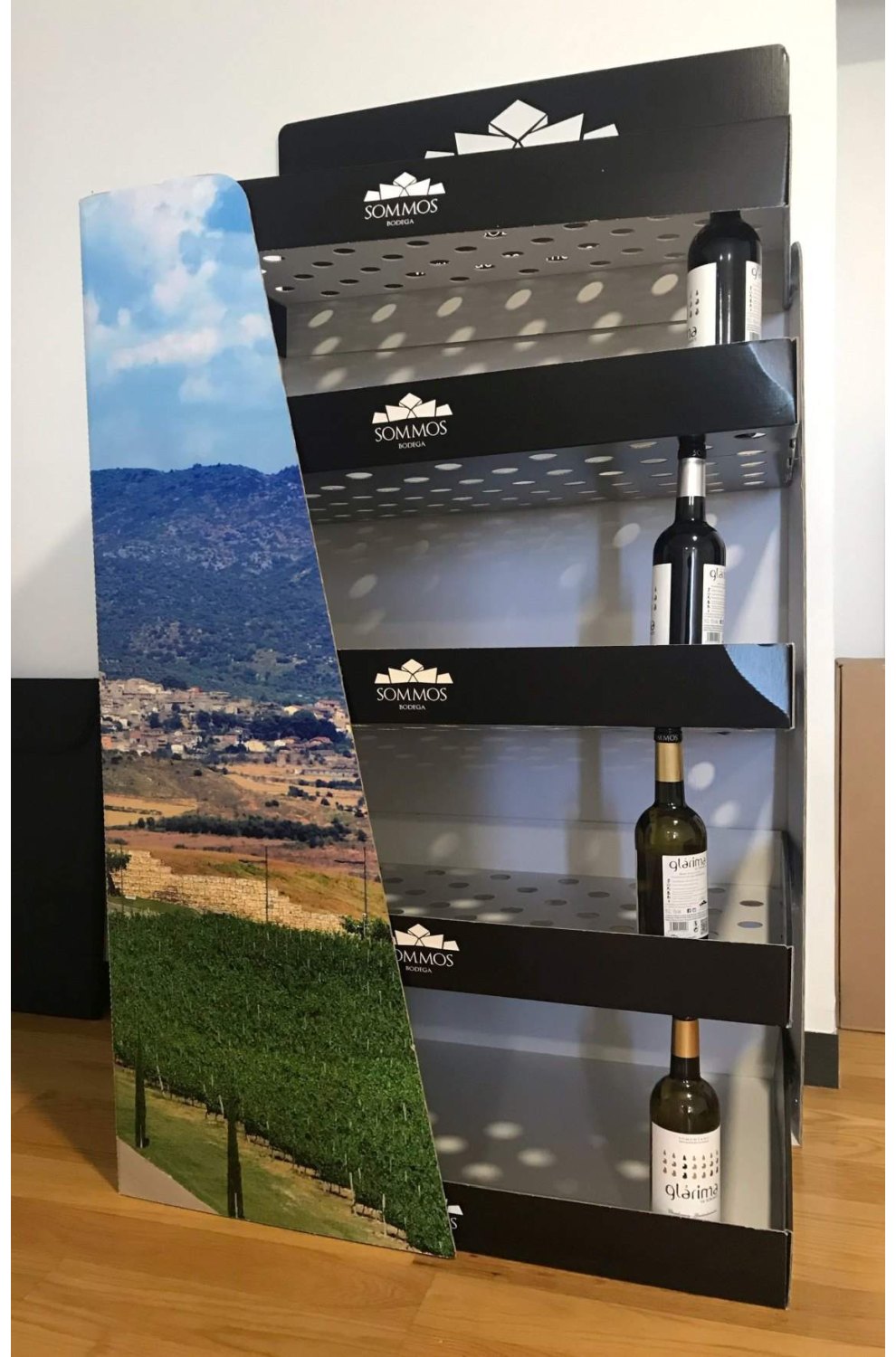 wine display range > 2,23€ / 208 conic bottles .